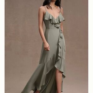 Anthropologie BHLDN Ruffle Neck Wrap Moss Green
Gown Size US 10